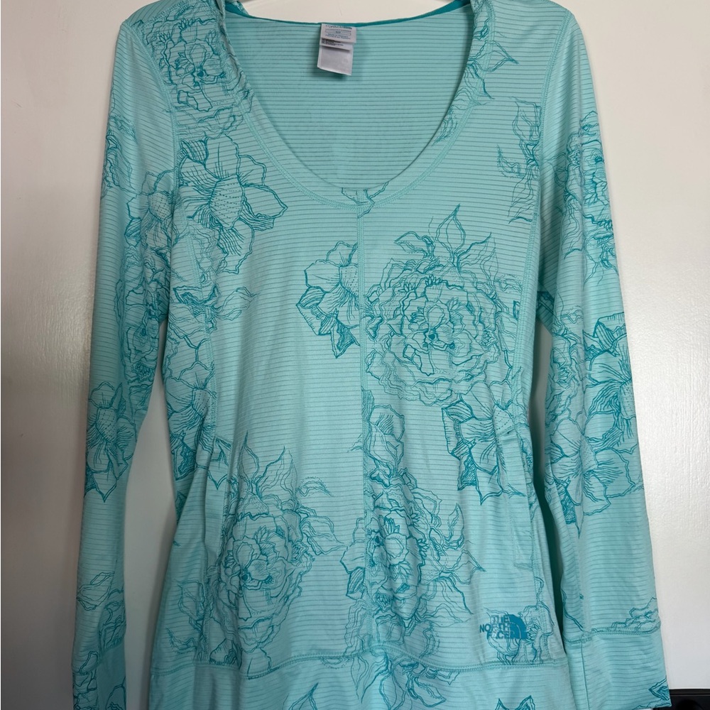 The North Face Women's VaporWick Floral Long-Sleeve Scoop Neck Top